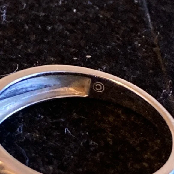 10 karat Men’s white gold wedding band